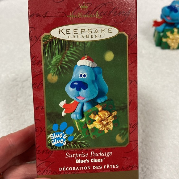 Hallmark Blue’s Clue’s Suprise Package ornament 2000 - Picture 2 of 7